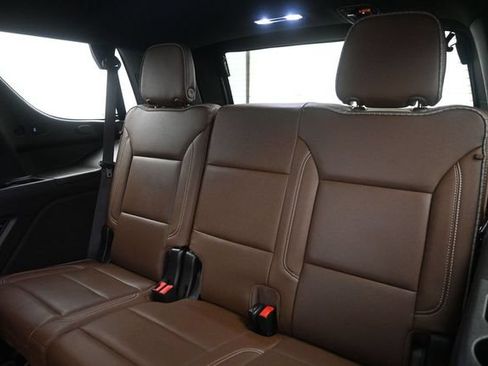 Used 2022 Chevrolet Tahoe High Country AWD/4WD image 21