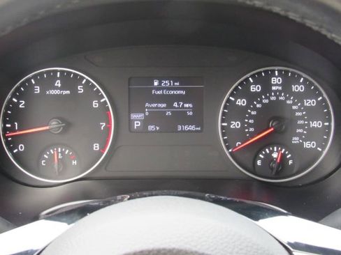 Used 2021 Kia Seltos S image 31