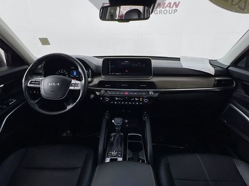 Used 2022 Kia Telluride EX w/ EX Premium Package image 25