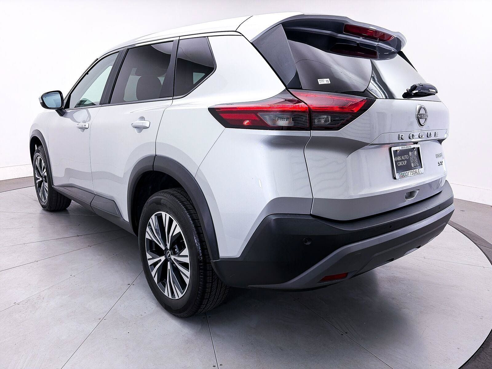Used 2023 Nissan Rogue SV FWD image 11