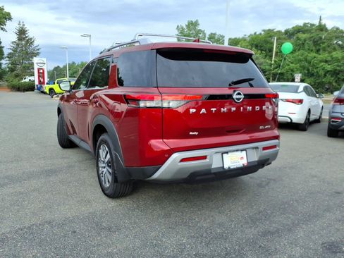 Certified 2024 Nissan Pathfinder SL AWD/4WD image 7