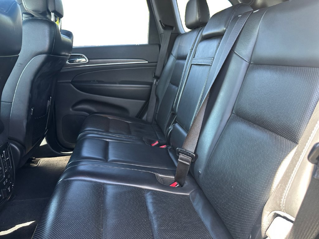 Used 2018 Jeep Grand Cherokee Limited w/ Luxury Group II AWD/4WD image 15