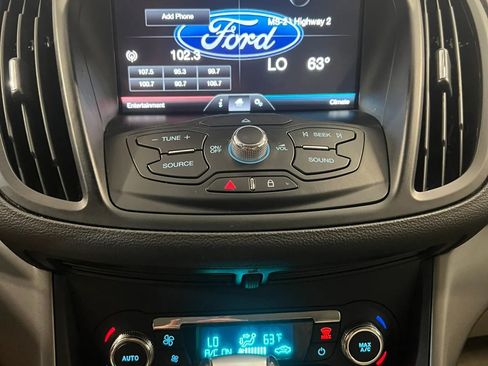 Used 2015 Ford Escape SE w/ Equipment Group 201A FWD image 25
