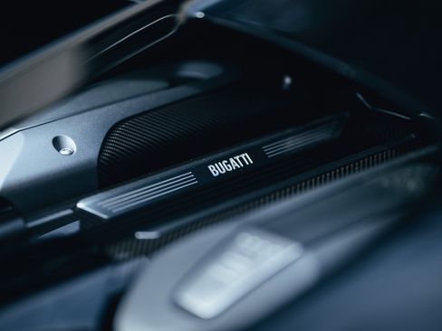 Used 2020 Bugatti Chiron image 44