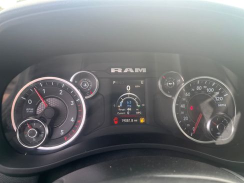 Used 2024 RAM 3500 SLT w/ Quick Order Package 2YG SLT AWD/4WD image 17