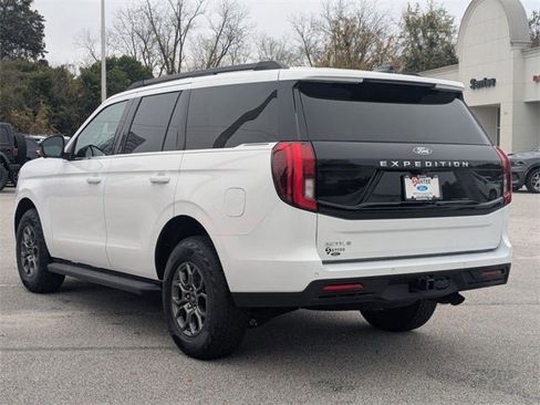 New 2025 Ford Expedition Active image 5