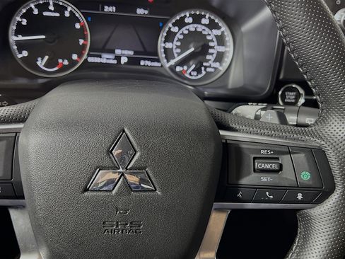 Used 2024 Mitsubishi Outlander SE image 20