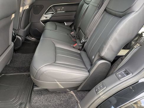 New 2026 Land Rover Range Rover Long Wheelbase SE AWD/4WD image 15