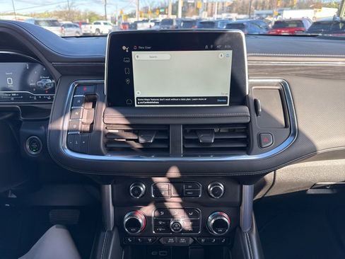 Used 2024 GMC Yukon SLT image 25