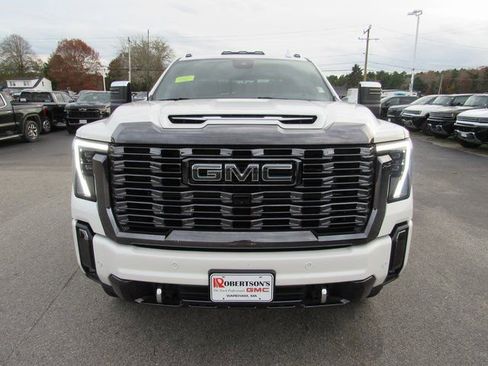 Used 2024 GMC Sierra 2500 Denali Ultimate image 5