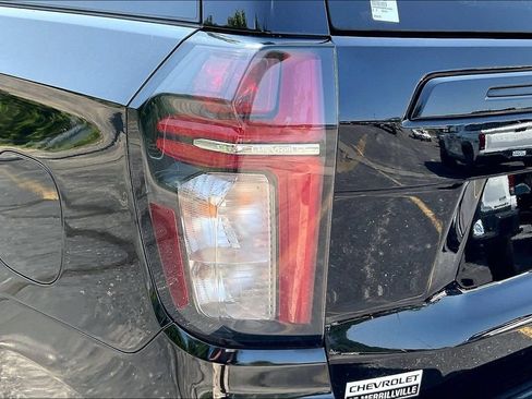 Used 2023 Chevrolet Suburban RST AWD/4WD image 26