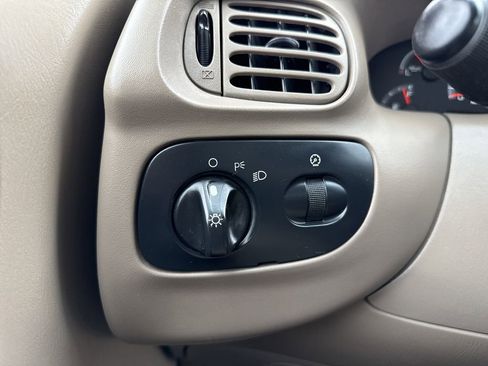 Used 2001 Ford F150 XLT image 18