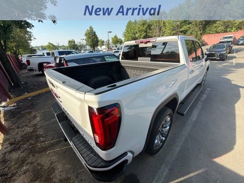 Used 2024 GMC Sierra 1500 Denali w/ Denali Reserve Package AWD/4WD image 8