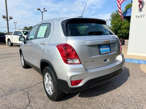 Used 2018 Chevrolet Trax LS AWD/4WD image 6
