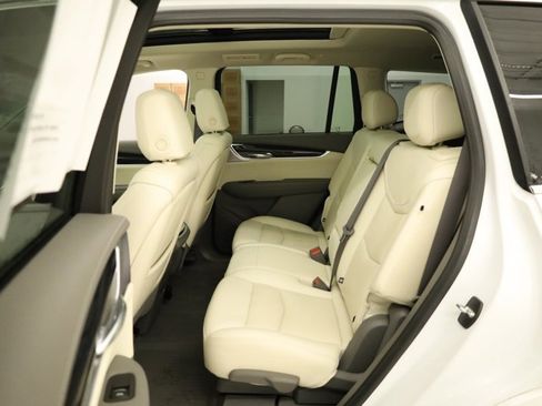 Used 2023 Cadillac XT6 Premium Luxury w/ Technology Package image 35