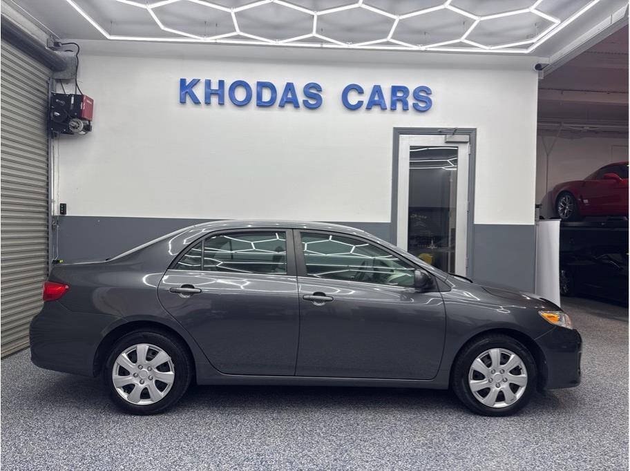 Used 2013 Toyota Corolla LE FWD image 5