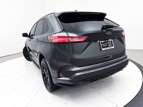 Used 2023 Ford Edge SE w/ Black Appearance Package image 7