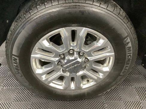 Used 2020 GMC Sierra 3500 Denali w/ Denali Ultimate Package AWD/4WD image 2