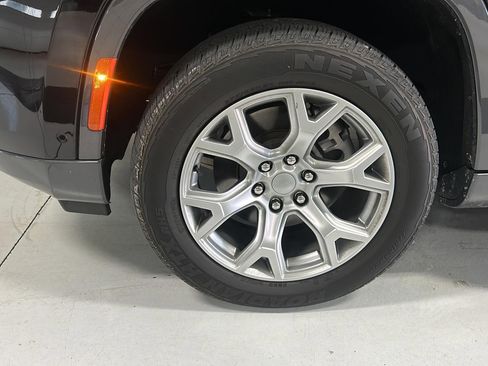 Used 2022 Jeep Wagoneer Series II image 25