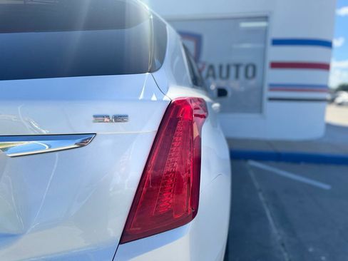 Used 2018 Cadillac XT5 Luxury w/ Driver Awareness Package AWD/4WD image 29