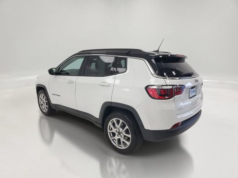 Used 2025 Jeep Compass Limited AWD/4WD image 6