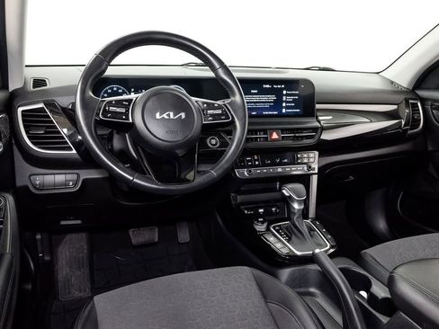 Certified 2024 Kia Seltos X-Line AWD/4WD image 9