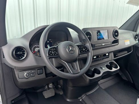 Used 2023 Mercedes-Benz Sprinter 2500 w/ Acoustic Package image 13