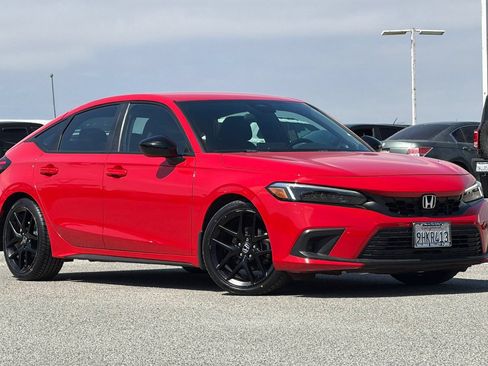 Used 2023 Honda Civic Sport image 2