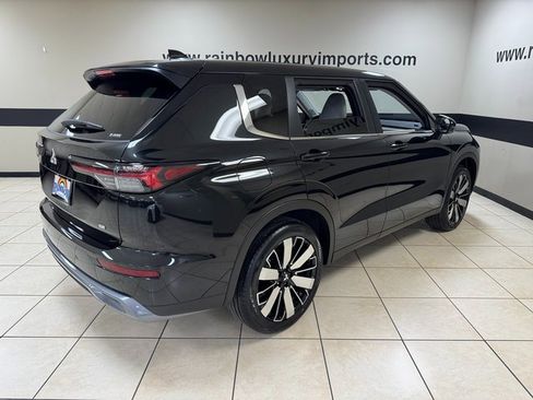 New 2026 Mitsubishi Outlander SE image 6