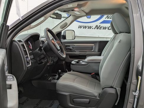 Used 2016 RAM 2500 Tradesman w/ Chrome Appearance Group AWD/4WD image 5