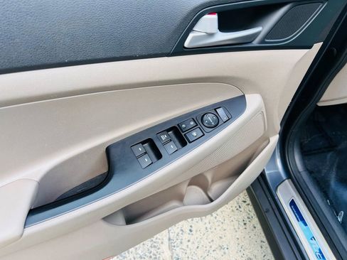 Used 2021 Hyundai Tucson SE image 23