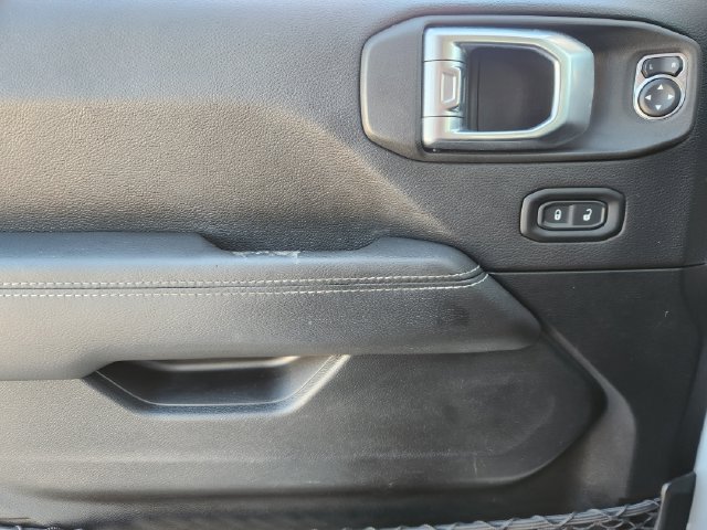 Used 2021 Jeep Wrangler Unlimited Sahara AWD/4WD image 21
