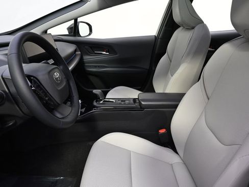 Used 2024 Toyota Prius XLE image 13