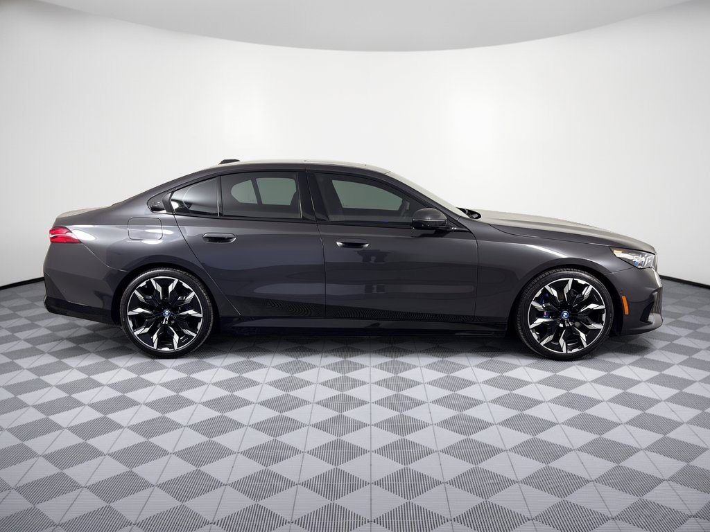 Used 2024 BMW i5 eDrive40i w/ M Sport Package RWD image 8