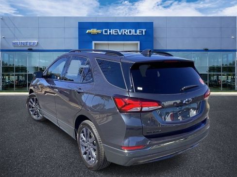 Used 2022 Chevrolet Equinox RS FWD image 2