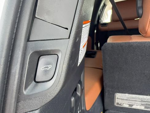 Used 2014 Toyota Sequoia Platinum image 29