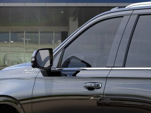 New 2026 Chevrolet Tahoe High Country w/ Sun And Tow Package AWD/4WD image 12