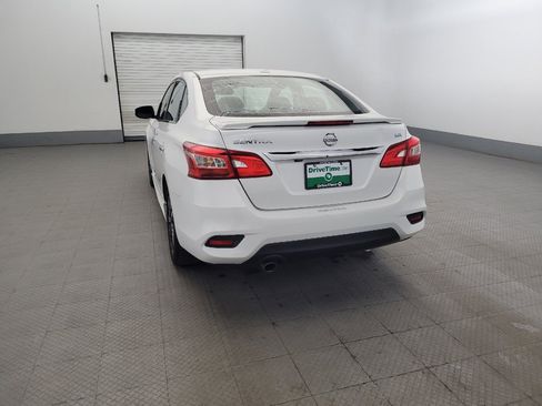 Used 2019 Nissan Sentra SR w/ Premium Package (SR) FWD image 6