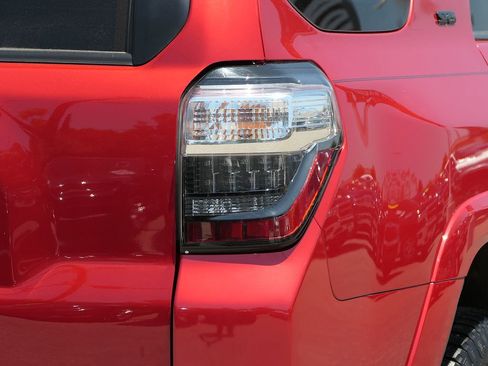 Used 2022 Toyota 4Runner SR5 Premium AWD/4WD image 4
