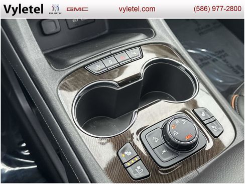 Used 2023 GMC Acadia AT4 w/ Technology Package image 31