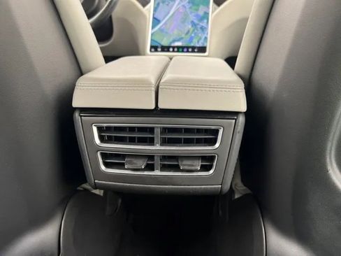 Used 2014 Tesla Model S P85 image 5