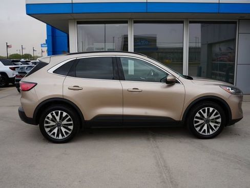 Used 2020 Ford Escape Titanium AWD/4WD image 33