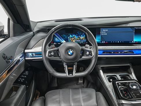 Used 2025 BMW 740i xDrive 740i xDrive image 16