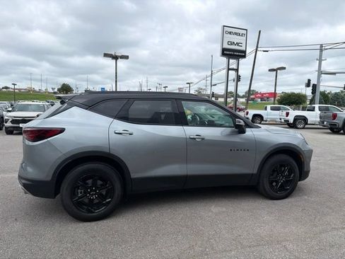 Used 2023 Chevrolet Blazer LT w/ Midnight/Sport Edition FWD image 14