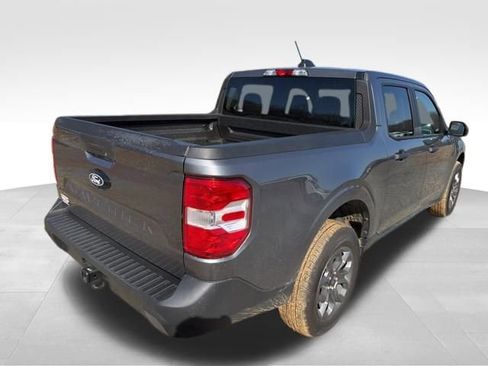 Certified 2025 Ford Maverick XLT image 4