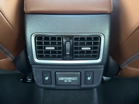 Used 2018 Subaru Outback 3.6R Touring w/ Popular Package #3 AWD/4WD image 19