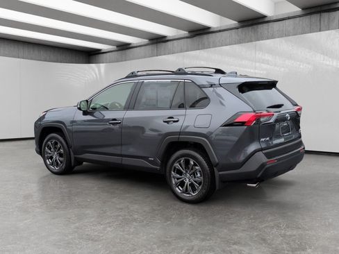 Used 2025 Toyota RAV4 XLE Premium w/ Weather Package AWD/4WD image 5