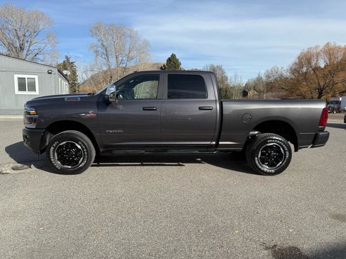 Used 2025 RAM 2500 Laramie AWD/4WD image 2