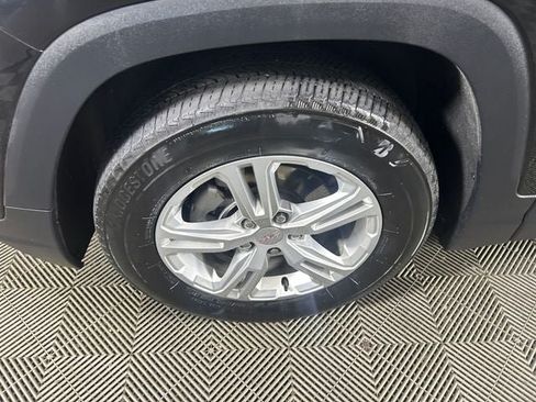 Used 2024 GMC Terrain SLE AWD/4WD image 10