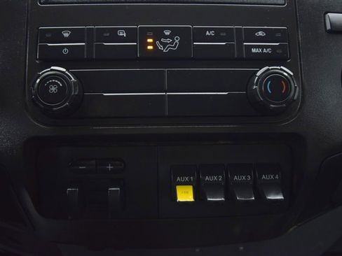 Used 2016 Ford F450 XL w/ Power Equipment Group image 27